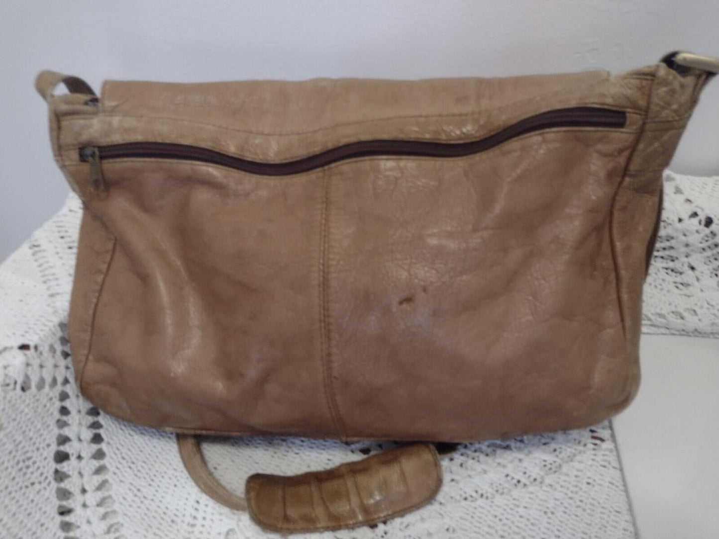 VTG Distressed Leather Messenger Bag Lg Organizer Crossbody