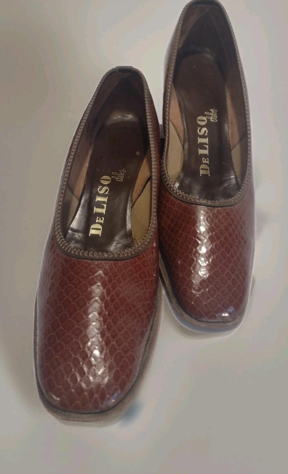 Vintage 50s De Liso Debs Brown Embossed Pumps Size 8A Mid-Century Glam Heels
