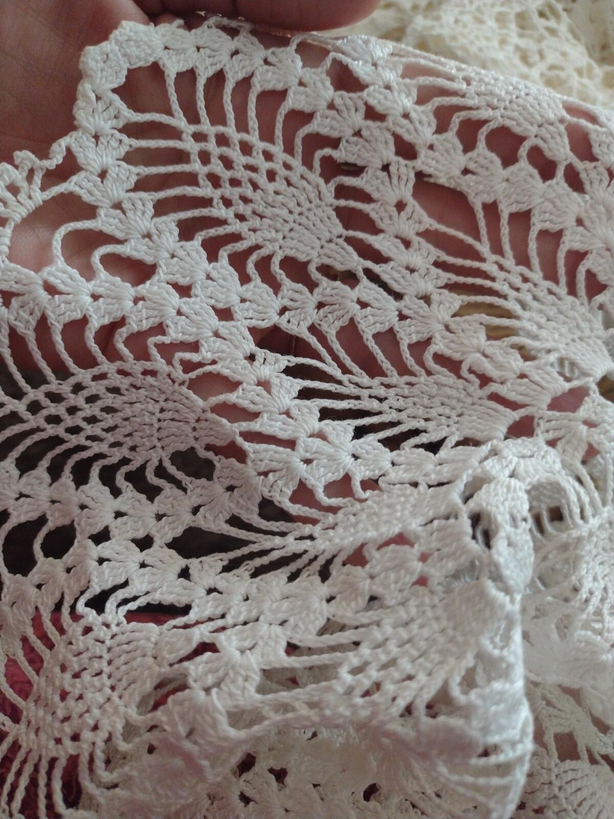 Vintage 40s-60s Crochet Lace Tablecloth + 5 Doilies/Runners Lot White & Ecru