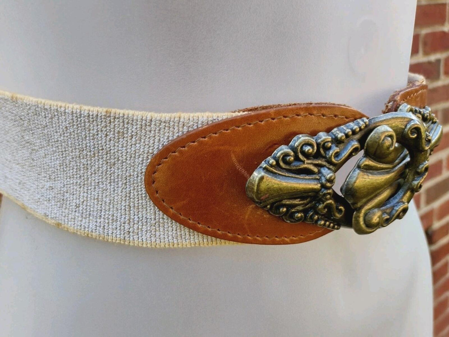Stretch Waist Belt Wil-Lor USA Leather Scroll Buckle Boho WesternVintage 70s