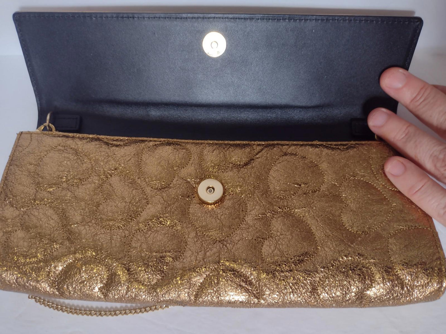 Lovcat Gold Heart Embossed Chain Clutch Wallet NWOT Pink Heart Lining Charm