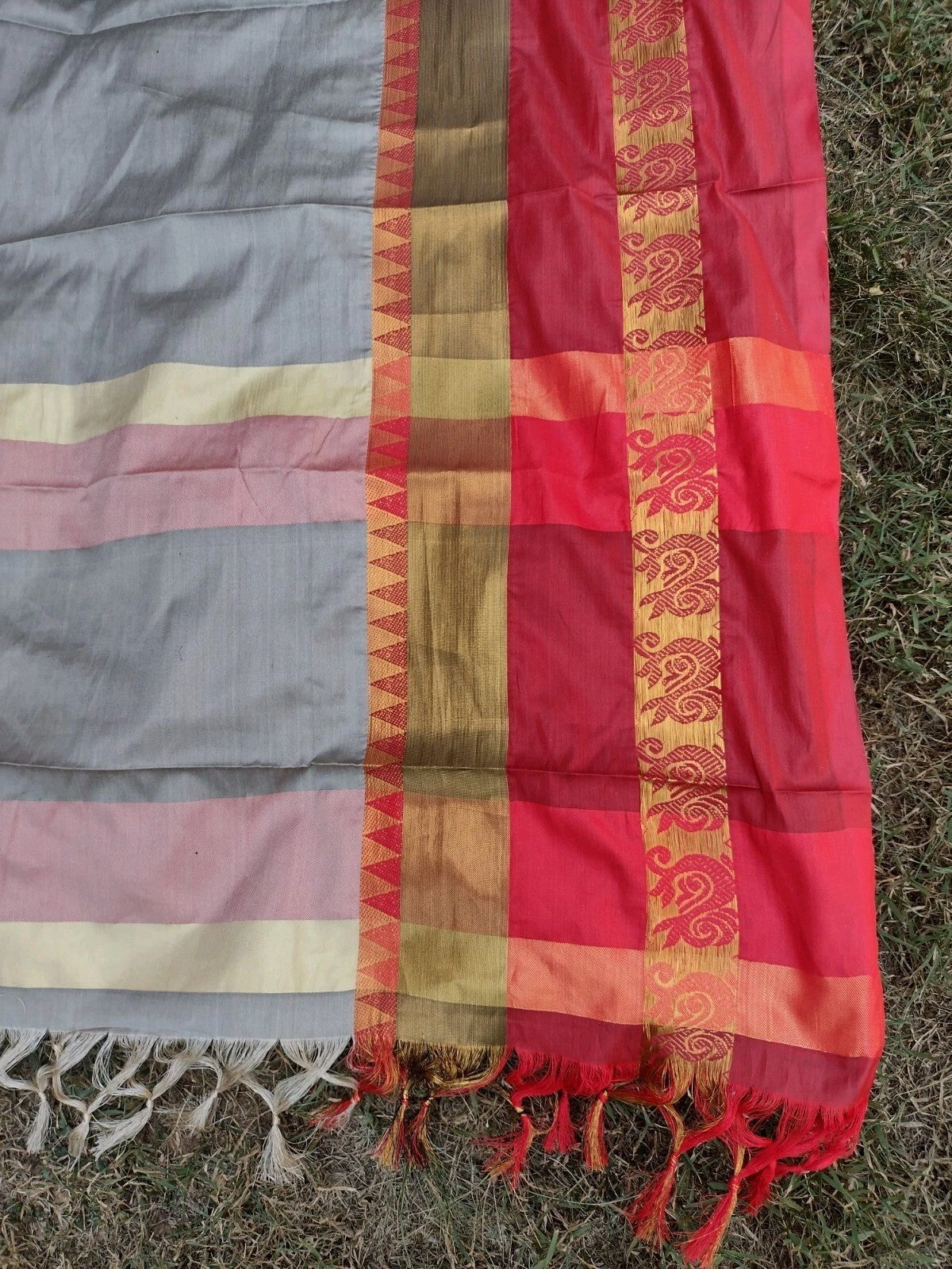 Vintage Indian Silk Sari Fabric Textile 240x42 Red Gold Zari Border Paisley