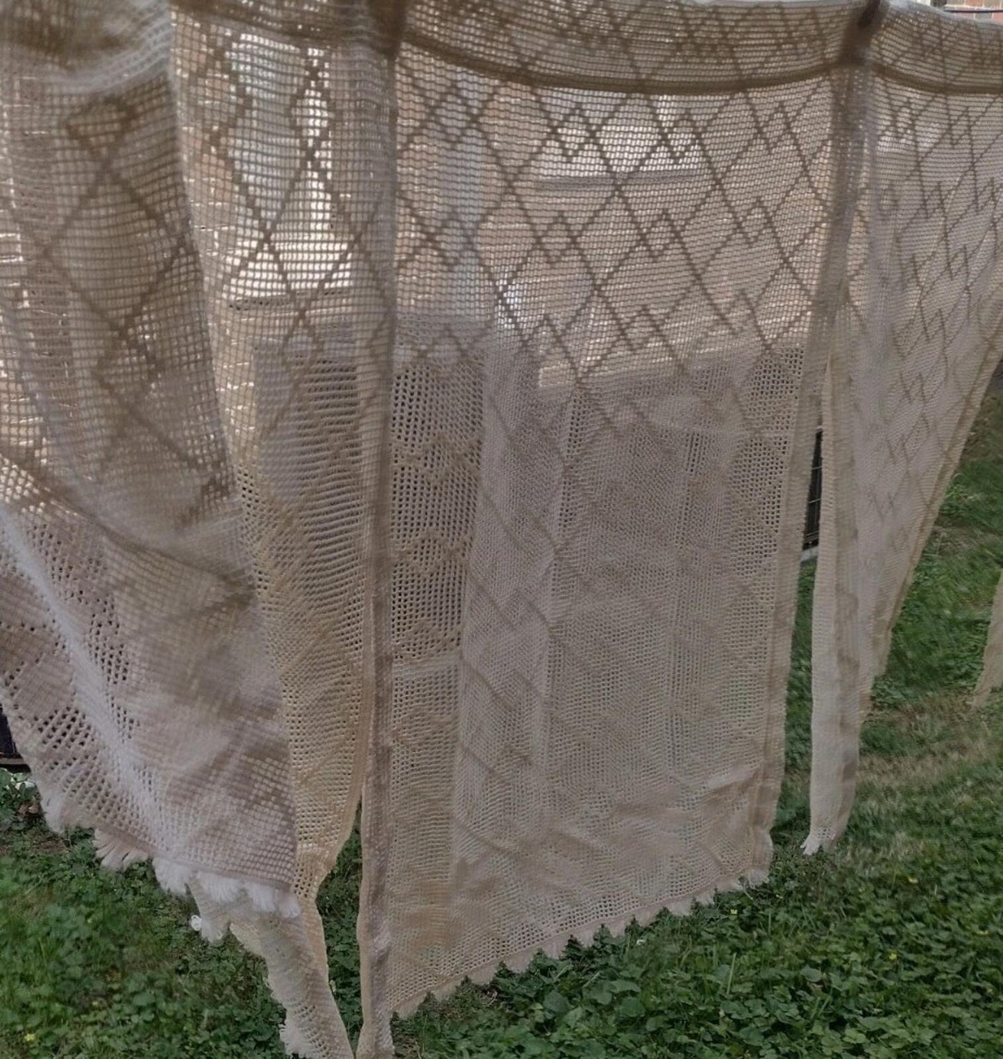 7 Pc Set VTG 70s Lace Tier/Café Curtains Poly Open Weave Floral Scalloped Fringe