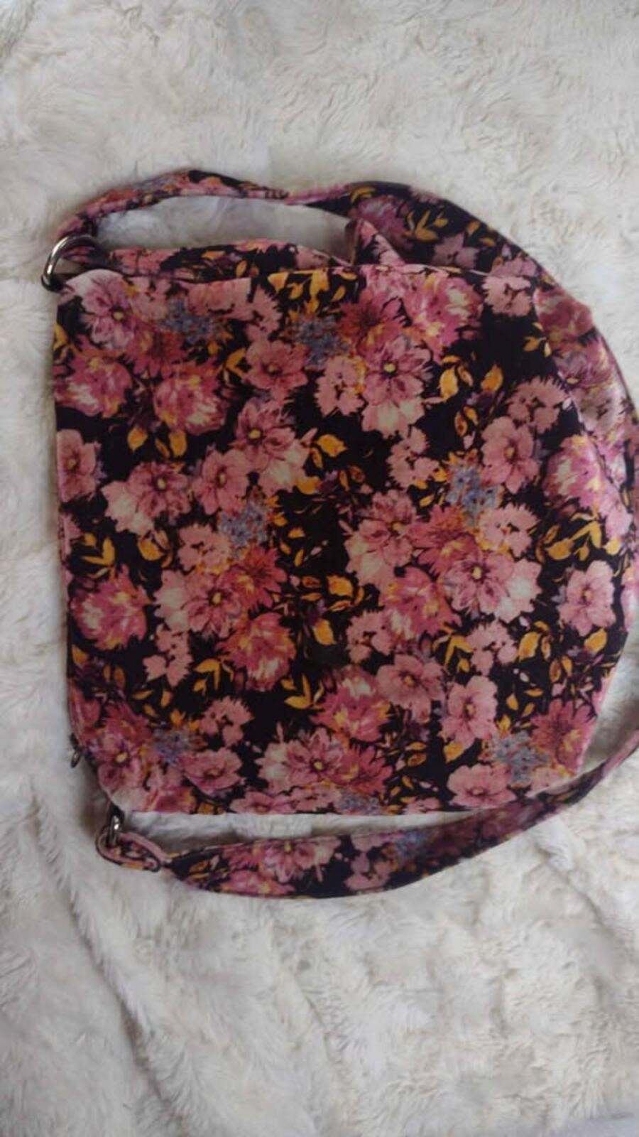 Vintage floral velvet crossbody bag