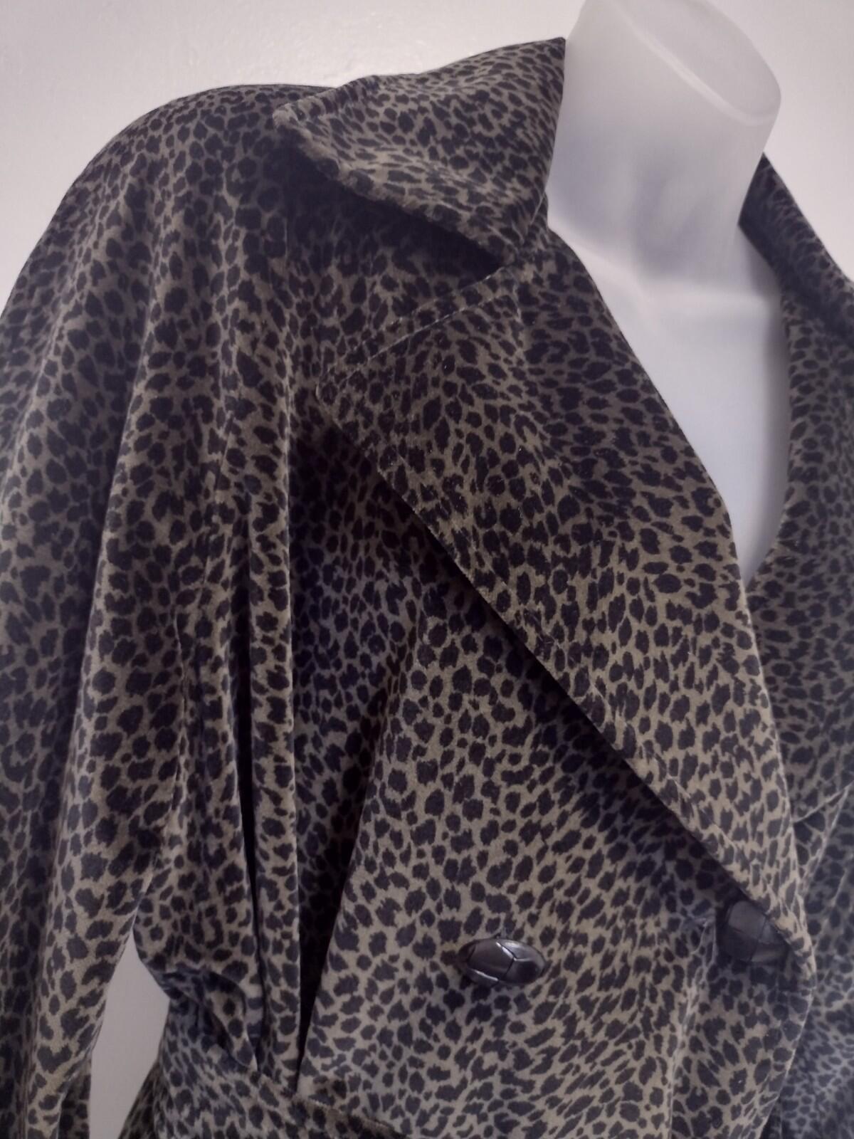 Vintage Leopard Velvet Coat Chivalry Outerwear Belted USA 60s 70s Small