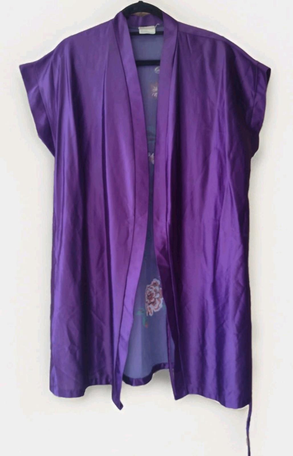 Vintage Julie Girl Purple Satin Robe Hand-Painted Floral Artwear Kimono 1980s