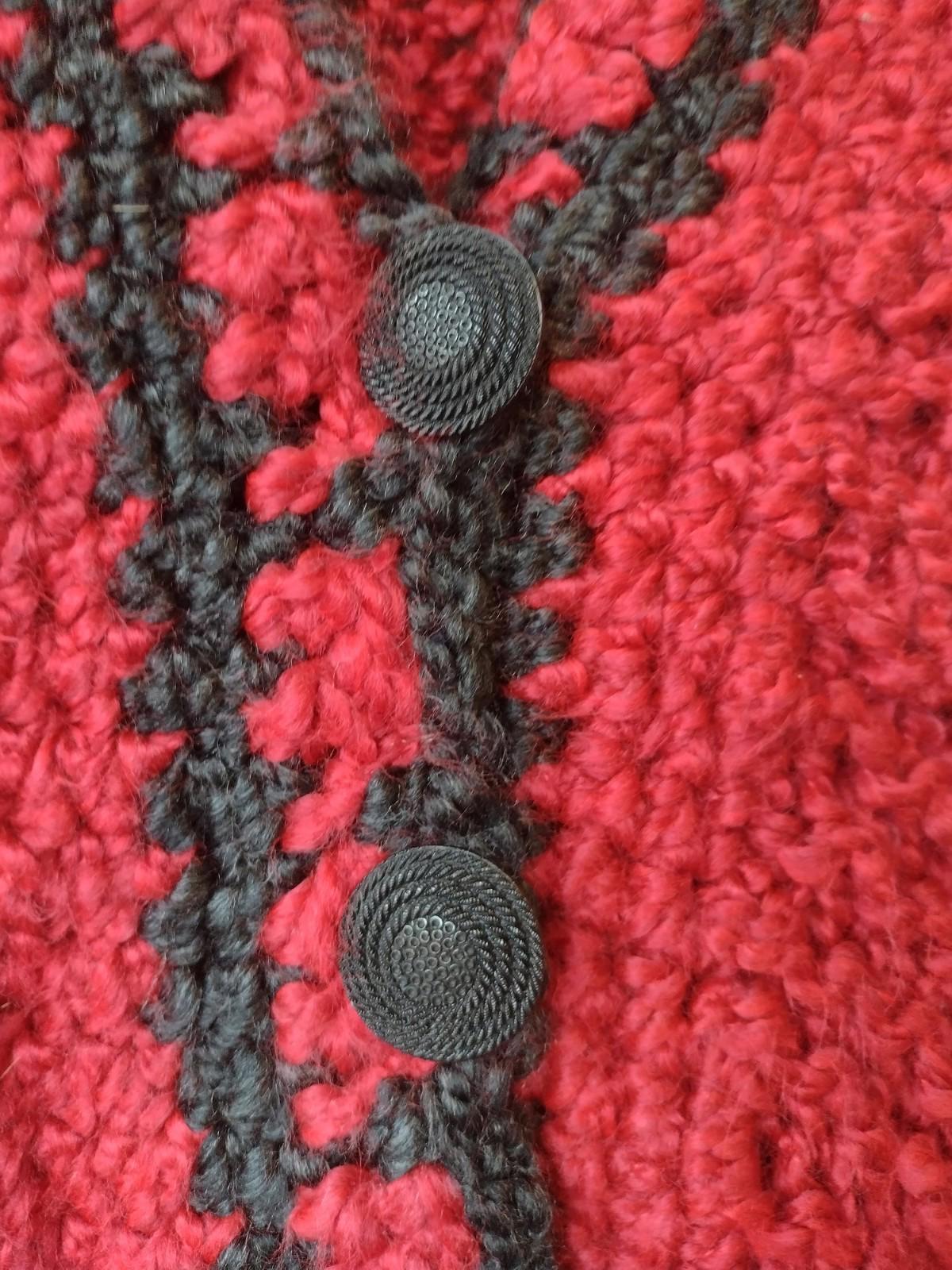 Vintage Handmade Red Black Crochet Wrap & Hat Set Fuzzy Acrylic Fringe