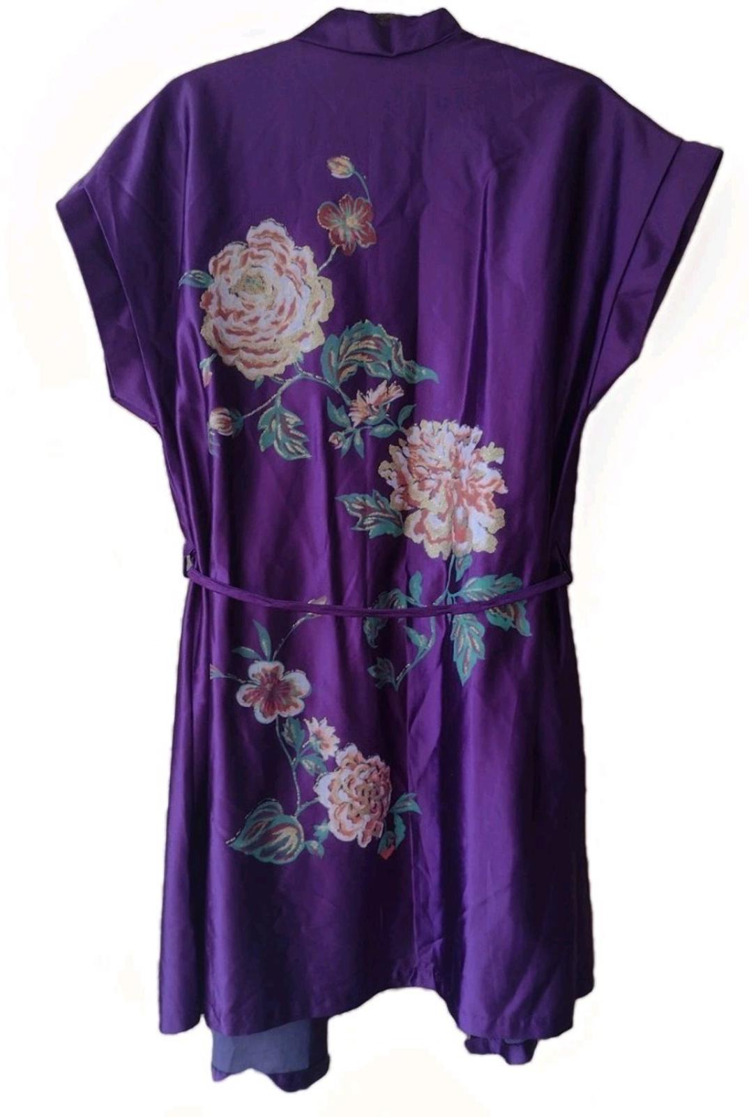 Vintage Julie Girl Purple Satin Robe Hand-Painted Floral Artwear Kimono 1980s