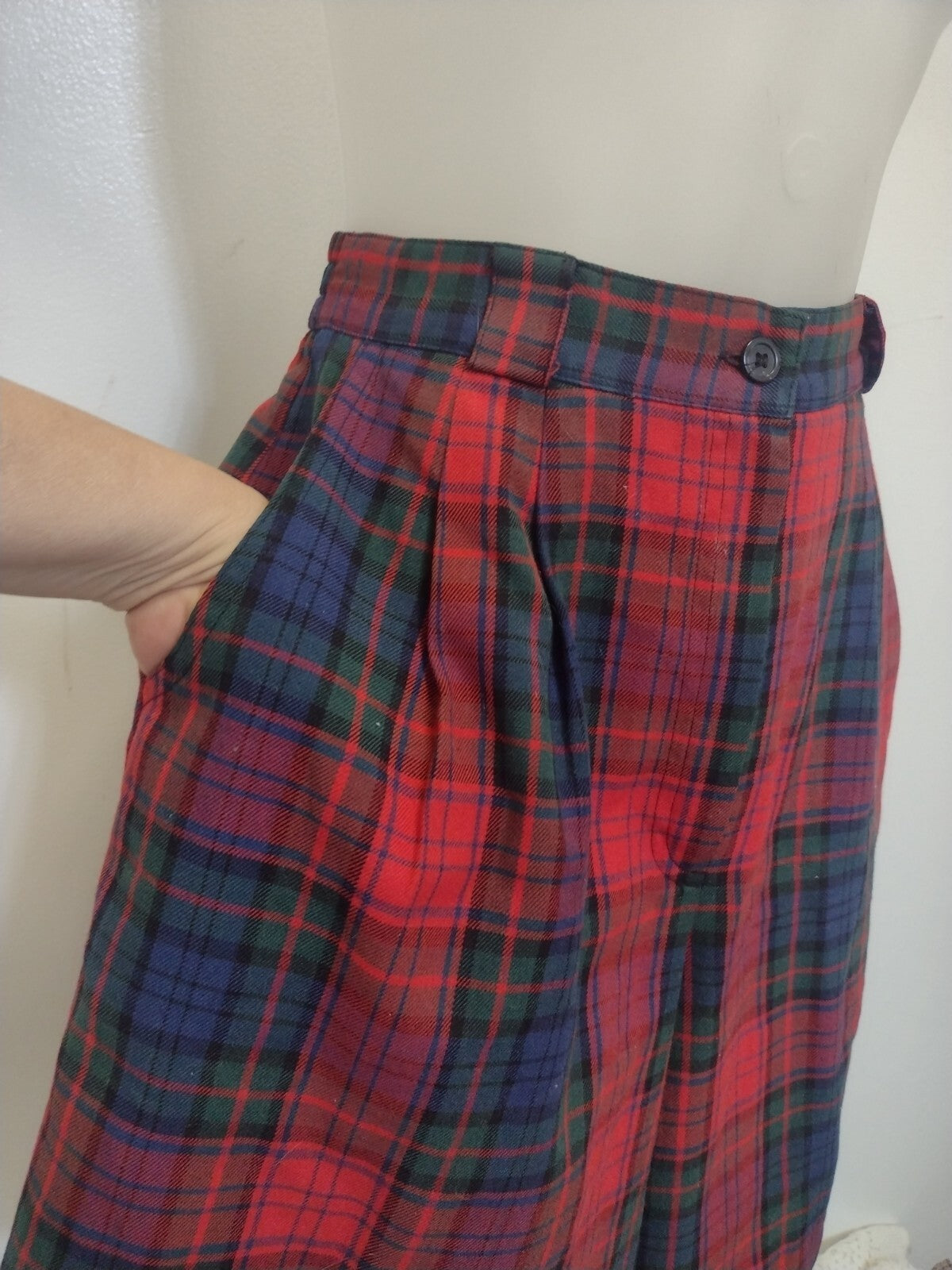 Vintage 80s Plaid Pleated Shorts Sz 10 High Waist Tartan Preppy Academia Pockets