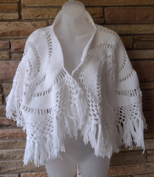 Vintage 70s Crochet Swirl Fringe Shawl Boho Festival Openwork Wrap White Acrylic