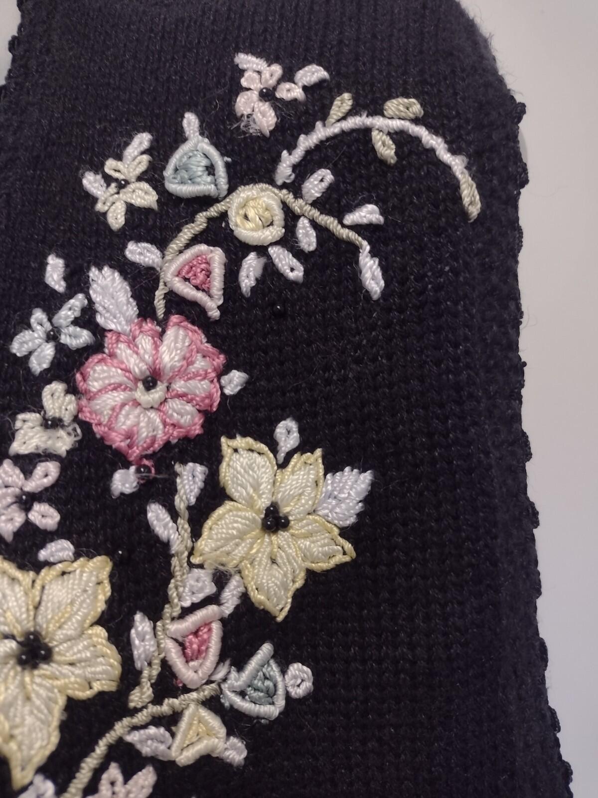 VTG 90s XL Ramie Cotton Floral Embroidered Knit Vest Black