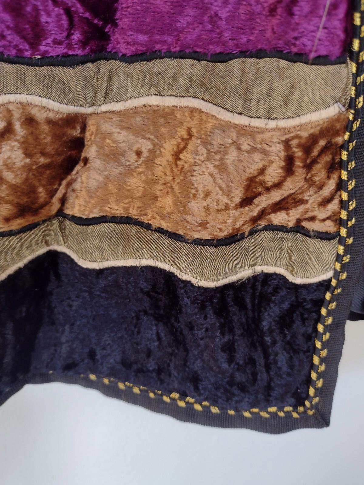 Vintage Allure Purple Velvet Embroidered Jacket M India Boho Art to Wear