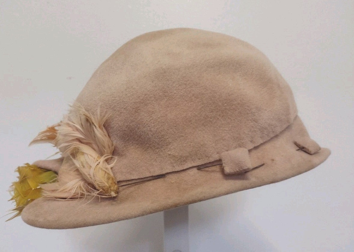 Vintage 1920s 1930s Custom Cloche Hat Velour Felt Feather Art Deco Flapper