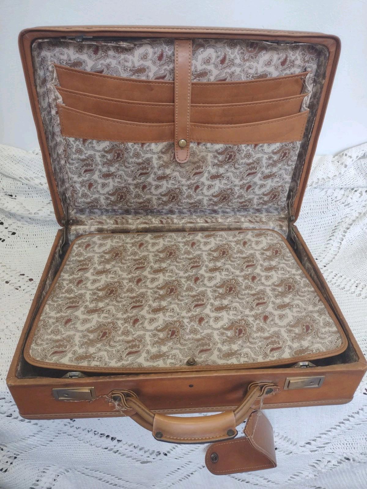 1940s Hartmann Leather Suitcase 18.5x13.5x5 Paisley Lined Organizer Case