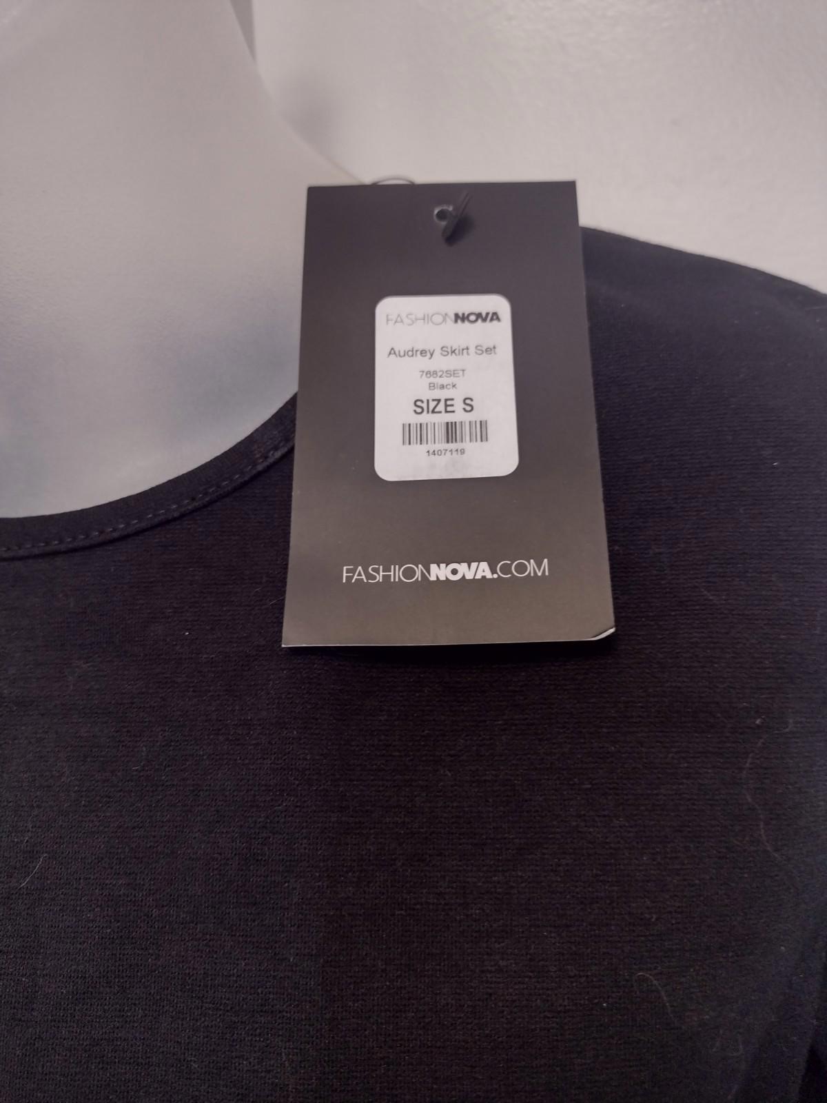NWT Fashion Nova Audrey Crop Top Only in Black Pearl Trim Sz S