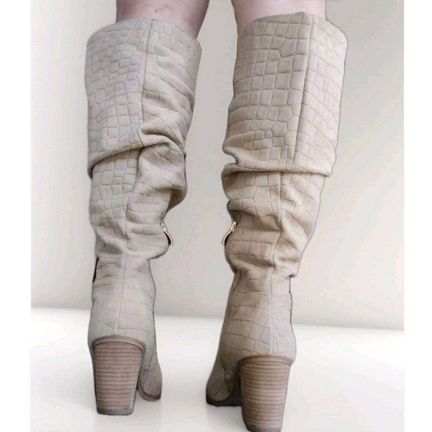 Michael By Michael Shannon New Millie Beige  Croc Embossed Suede Size 8.5