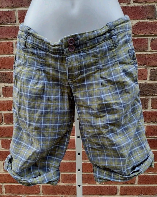 Hollister Plaid Low Rise Bermuda Shorts Y2K Cuffed Preppy Surfer Size 1