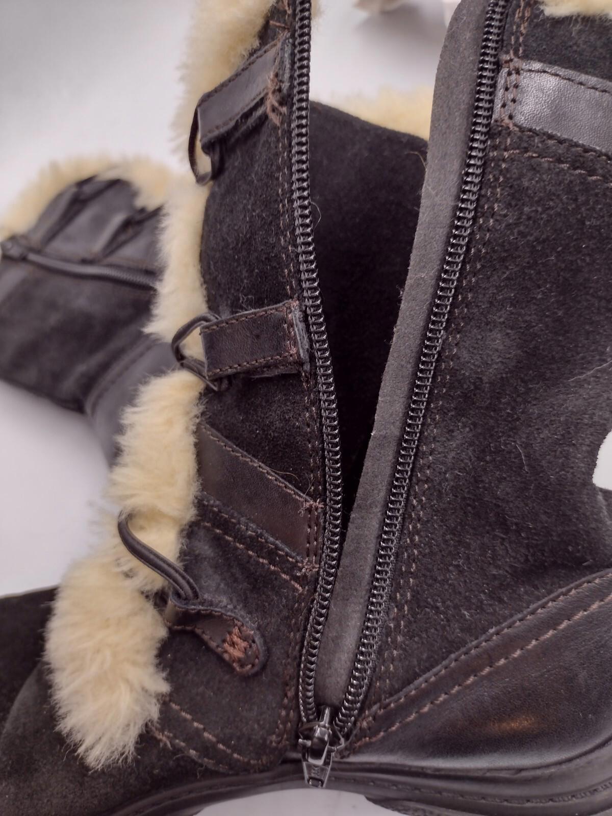 Clarks Suede Boots 6.5M Black with Faux Fur Trim Comfort mid-calf , Women 6.5M