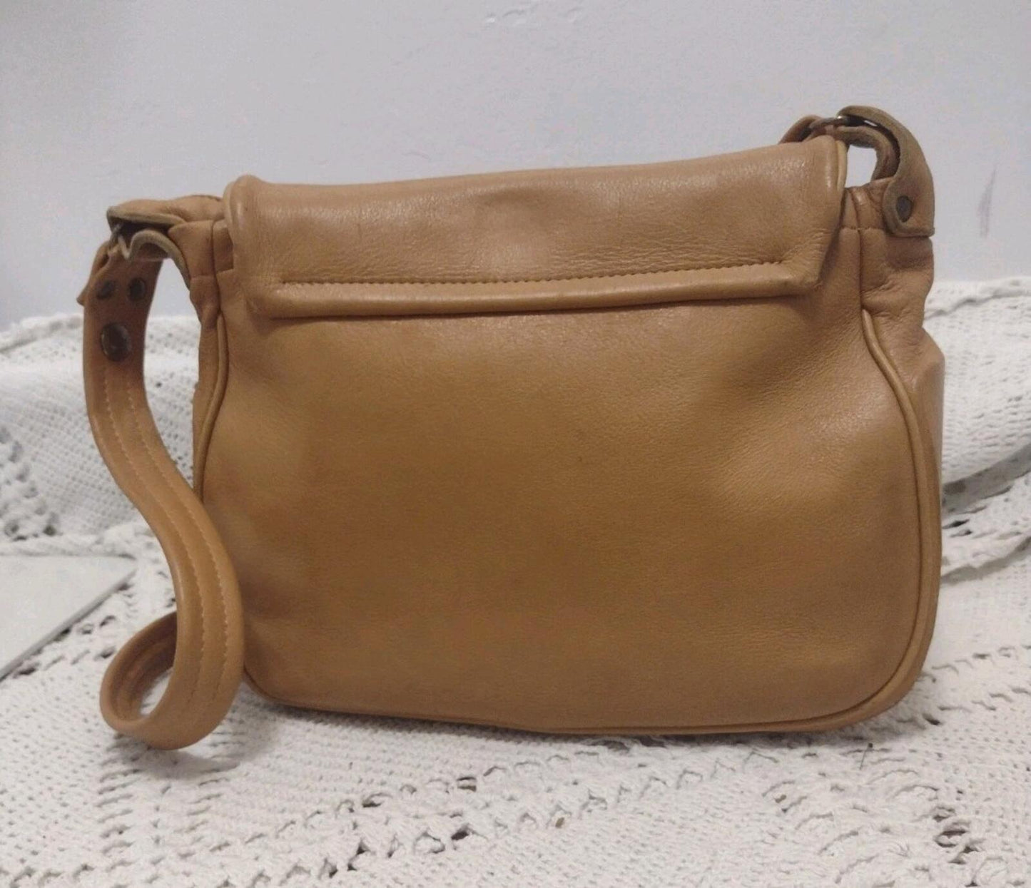 Vintage 70s DeerWear Genuine Deerskin Leather Shoulder Bag USA 11x8x4 Camel