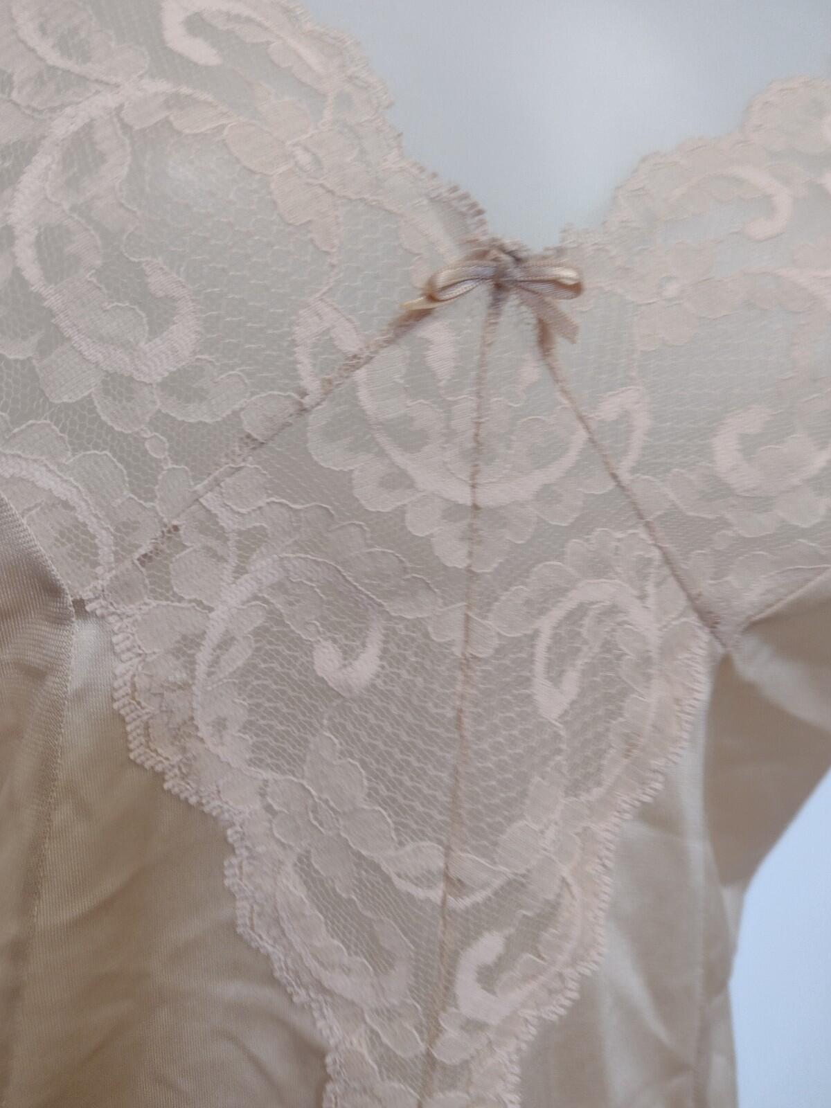 VTG 70s JCPenney Nice ’N Spicy Beige Lace Nylon Camisole Top 36 USA Union