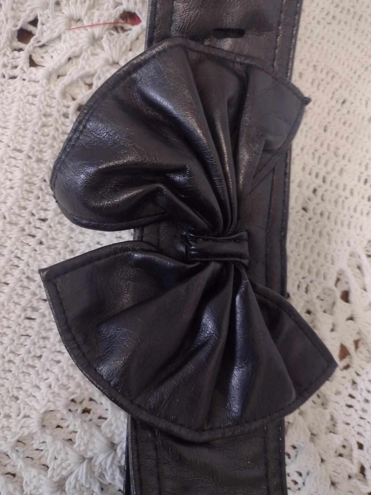Vintage Black Faux Leather Bow Clutch & Matching Belt Set 80s 90s Evening