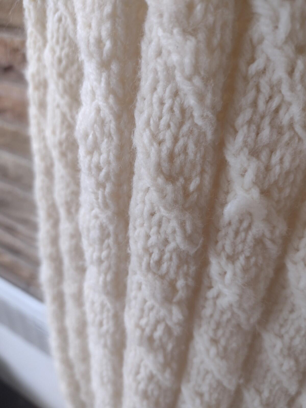 VTG 80s Hand Knit Cable Knit Cardigan Cream Wool Blend – Chunky Cozy