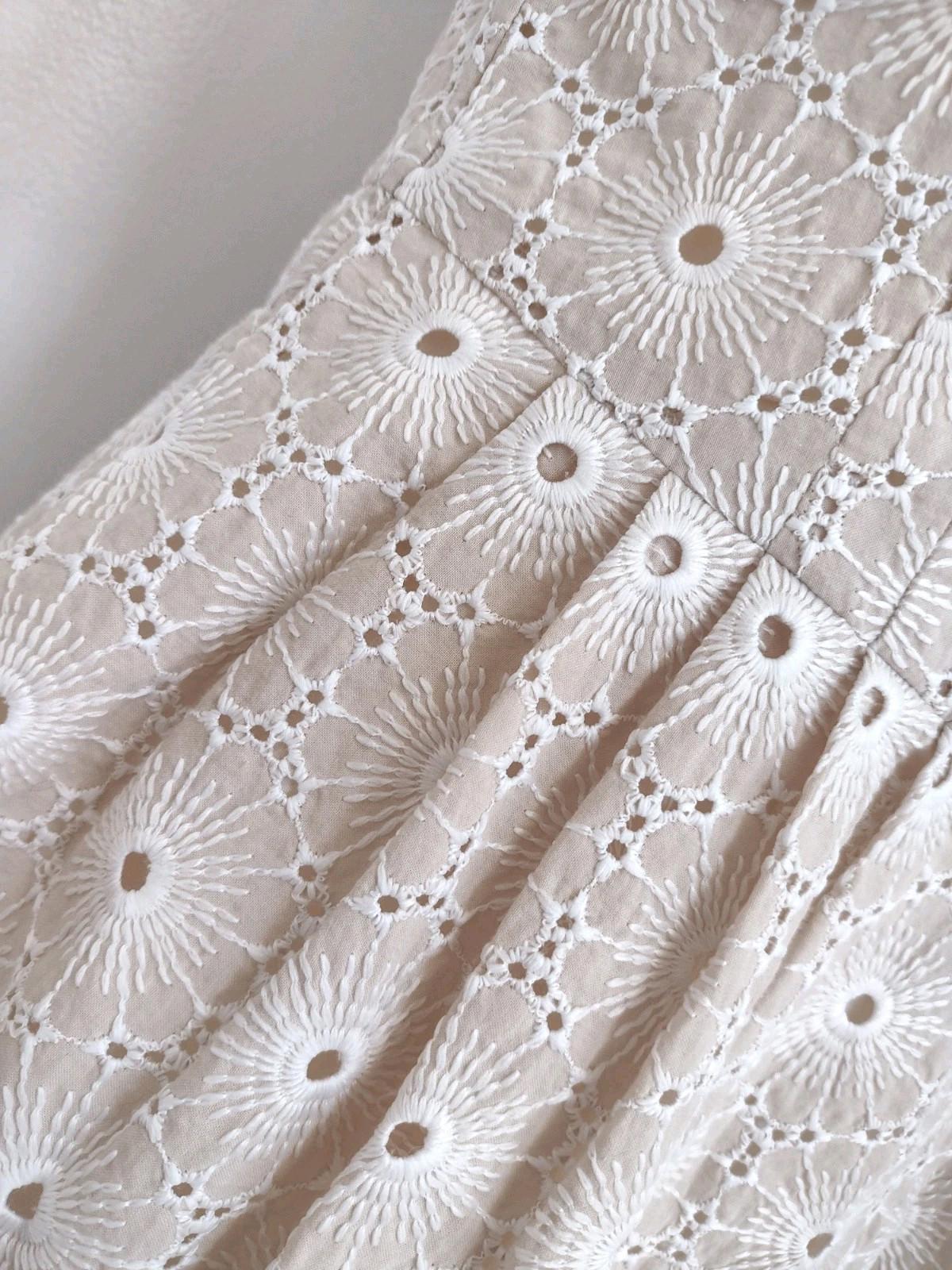 White Eyelet Lace Dress Beige Lined Retro Fit & Flare Sleeveless No Tags 2000s