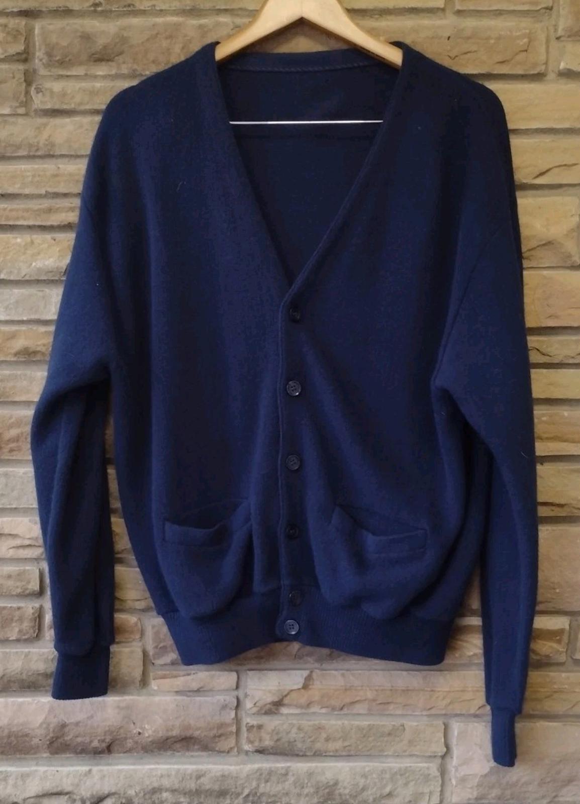 Vintage 50s 60s Men’s Navy Wool Cardigan Sweater V‑Neck Button Front M/L
