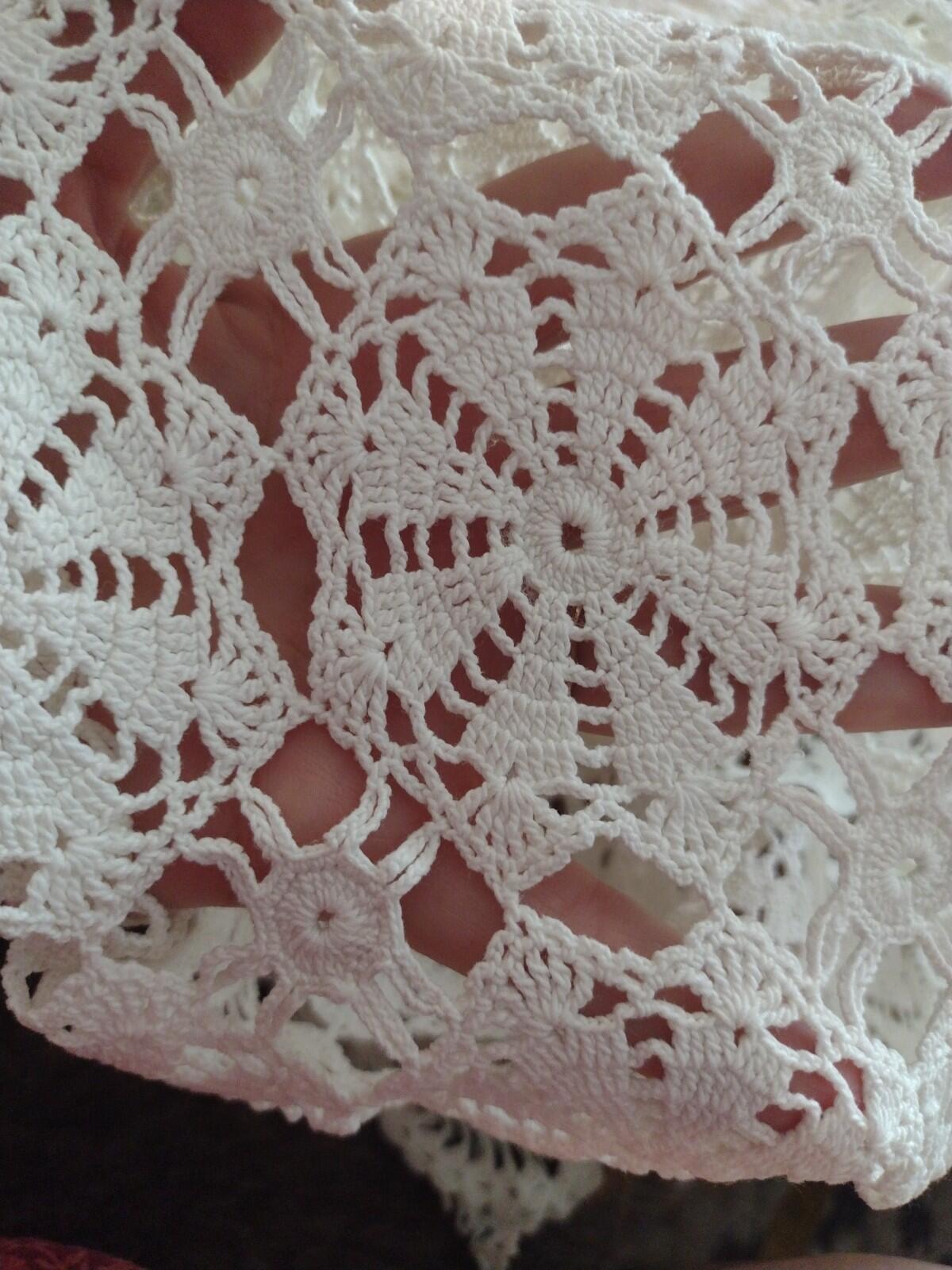 Vintage 40s-60s Crochet Lace Tablecloth + 5 Doilies/Runners Lot White & Ecru