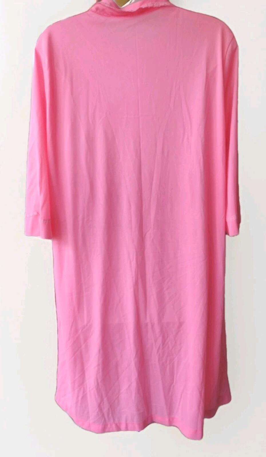 VTG 60s Herson Kickernick Pink Nylon Robe L Lace Trim Rose Applique Full Button
