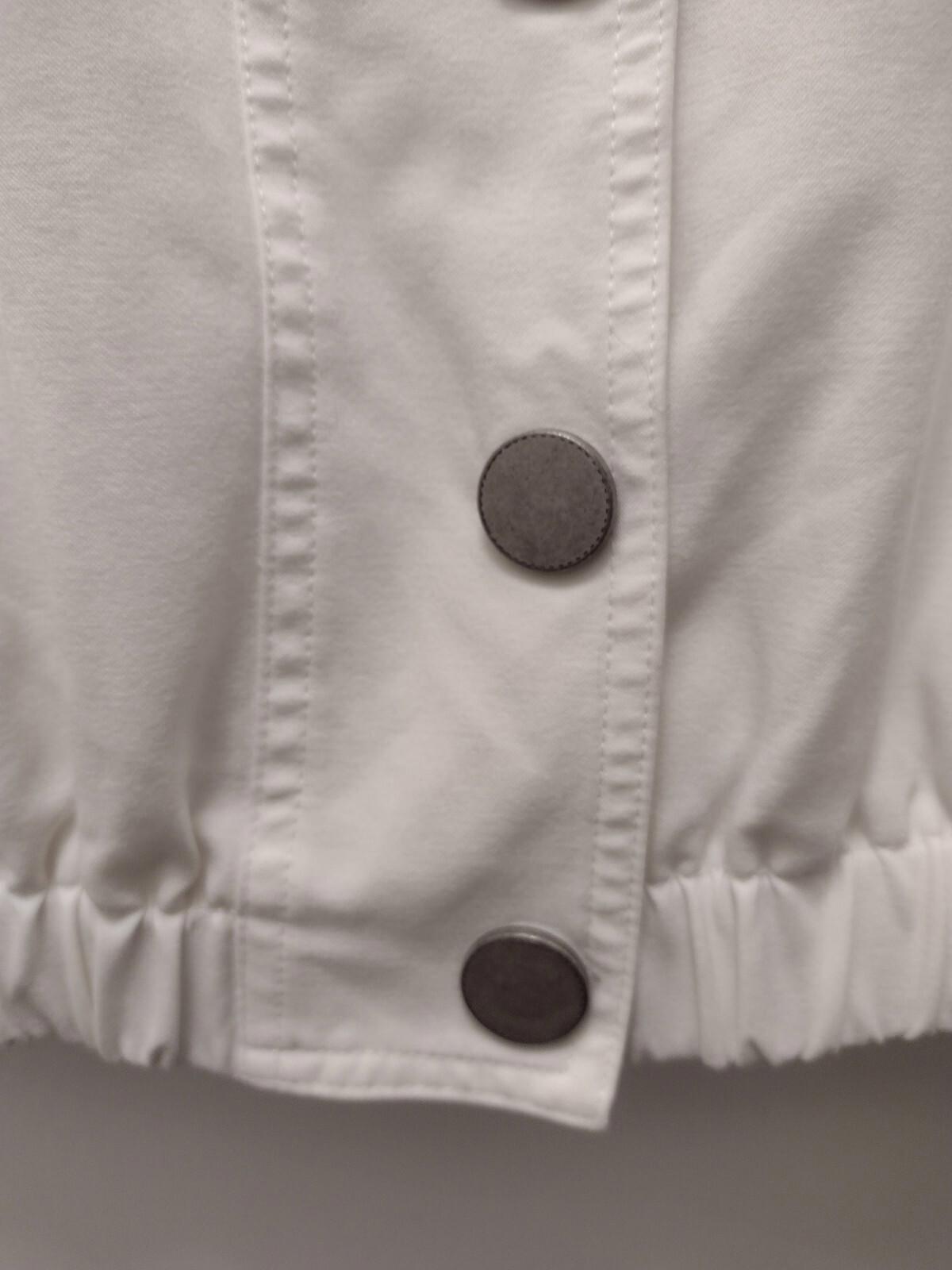 W by worth White Snap Up Jacket With Elastic Waist Size Petite
