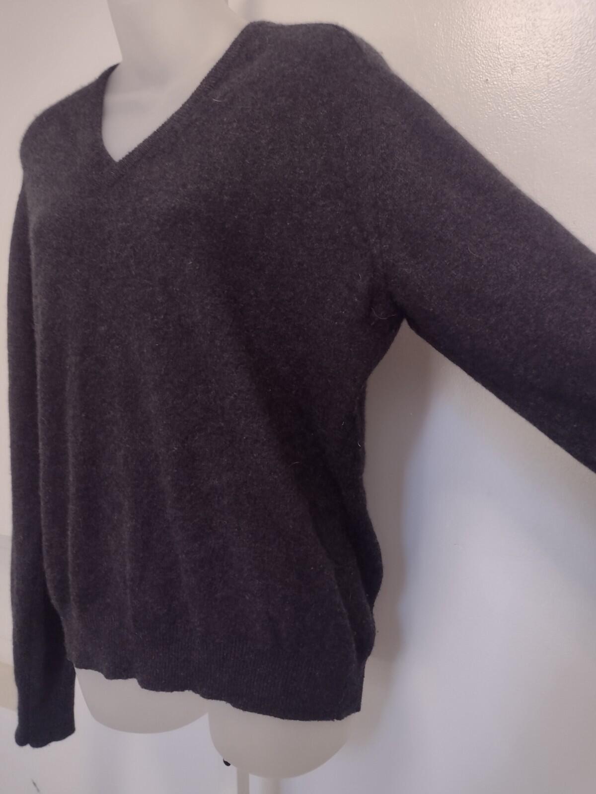 Loden Dager 100% Cashmere V Neck Sweater L Gray Minimalist