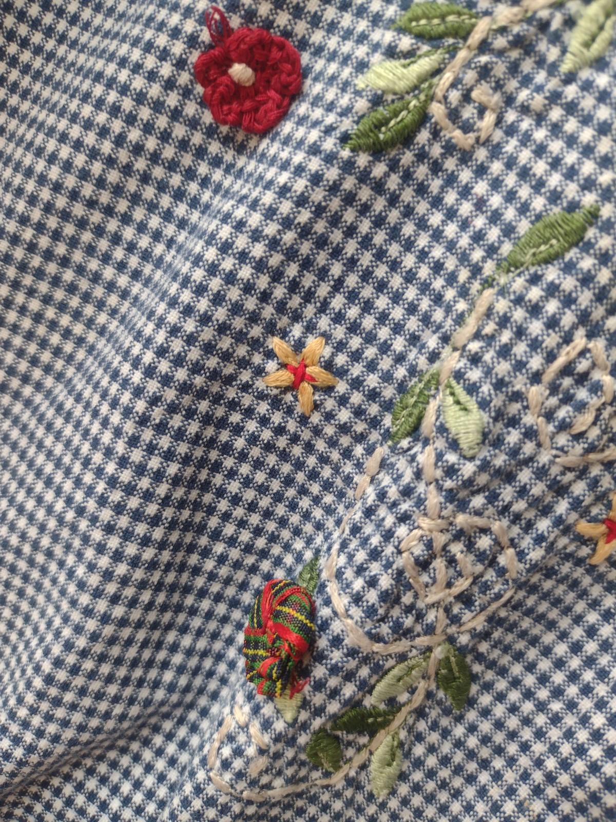 Victoria Jones Vintage Woman’s 100% Cotton Floral Blue Gingham Button Up Shirt L