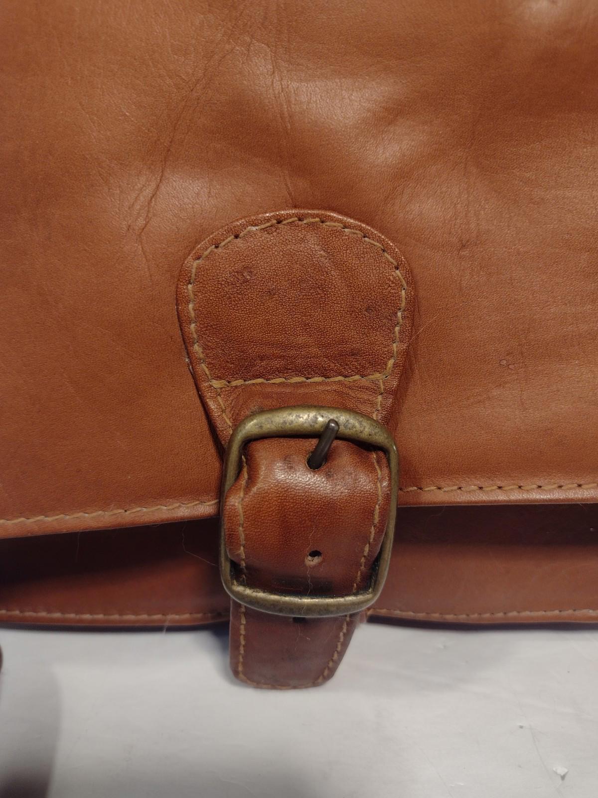 Boulder Ridge Full Grain Leather Messenger Bag Plaid Lining Organizer Brown