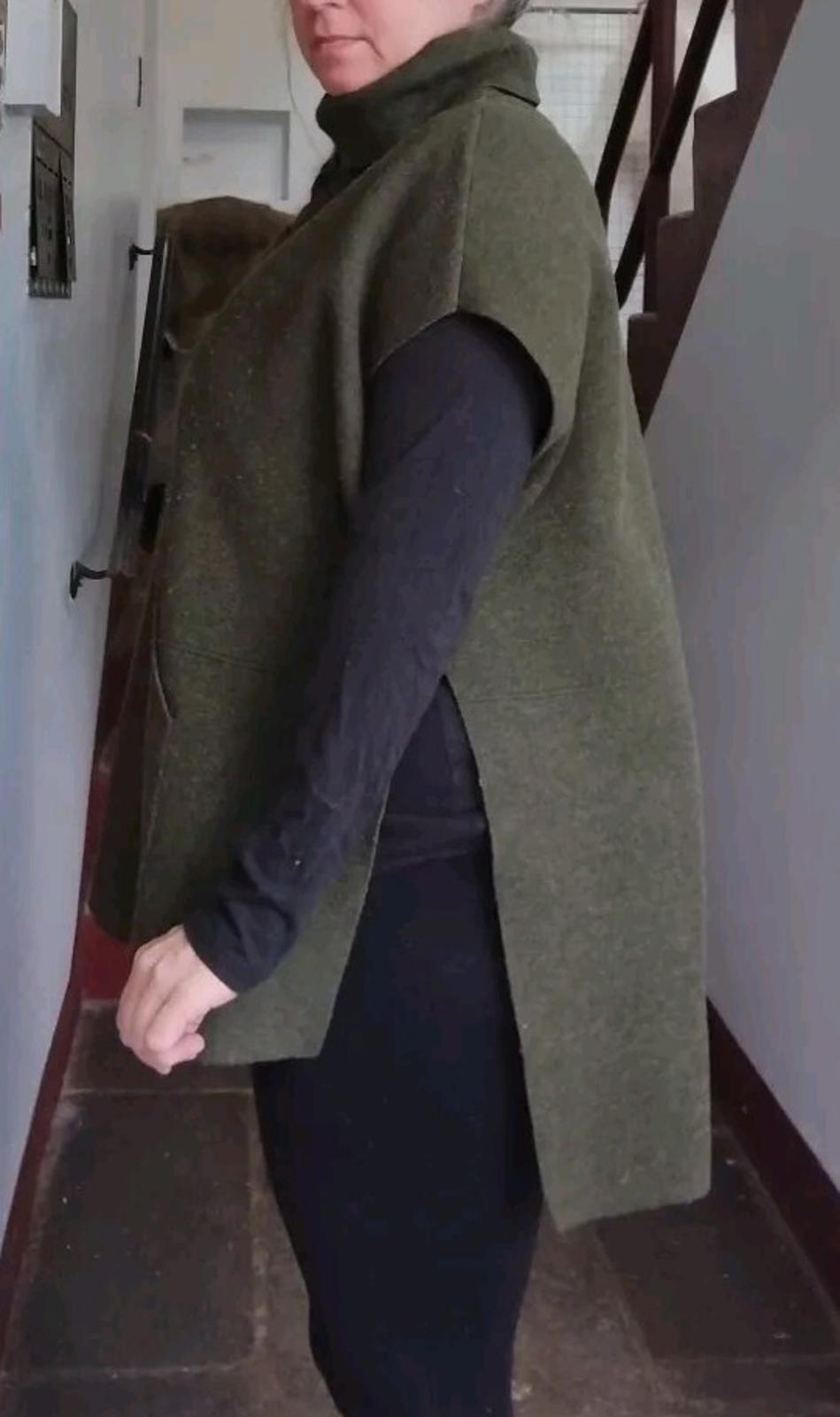 Kerisma Kanga Poncho Sweater Tunic Turtle Neck Boxy Oversized M / L Army Green