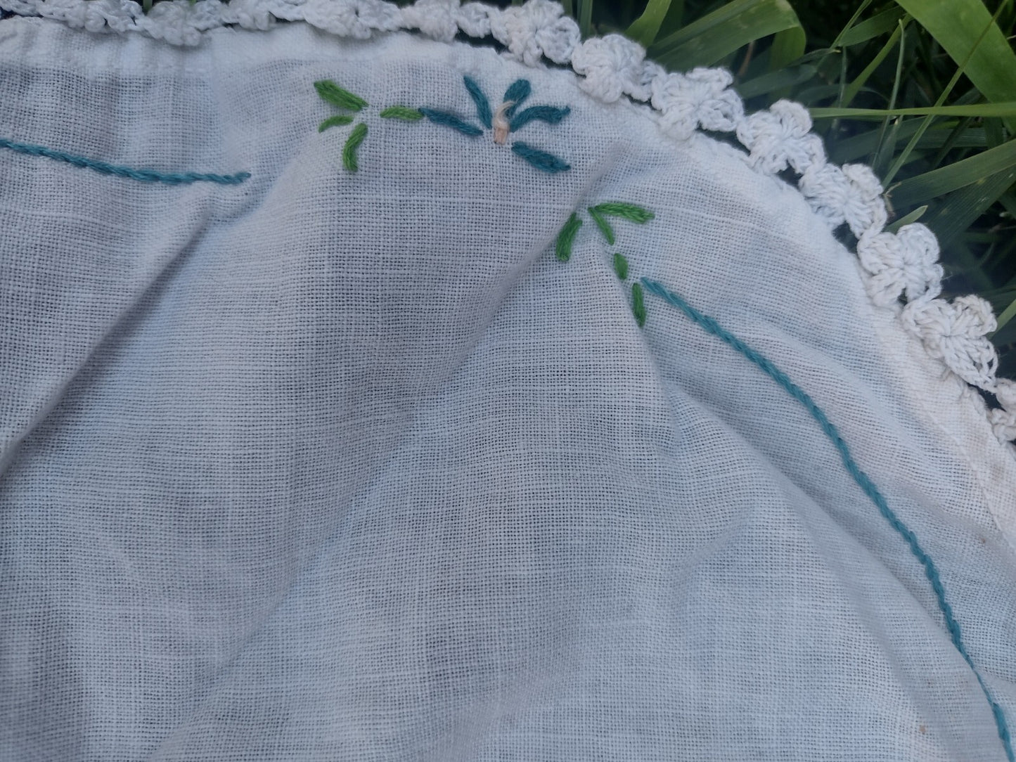 VTG 40s Pillowcases Floral Cross Stitch Embroidered Handmade Lace Doily Cottage