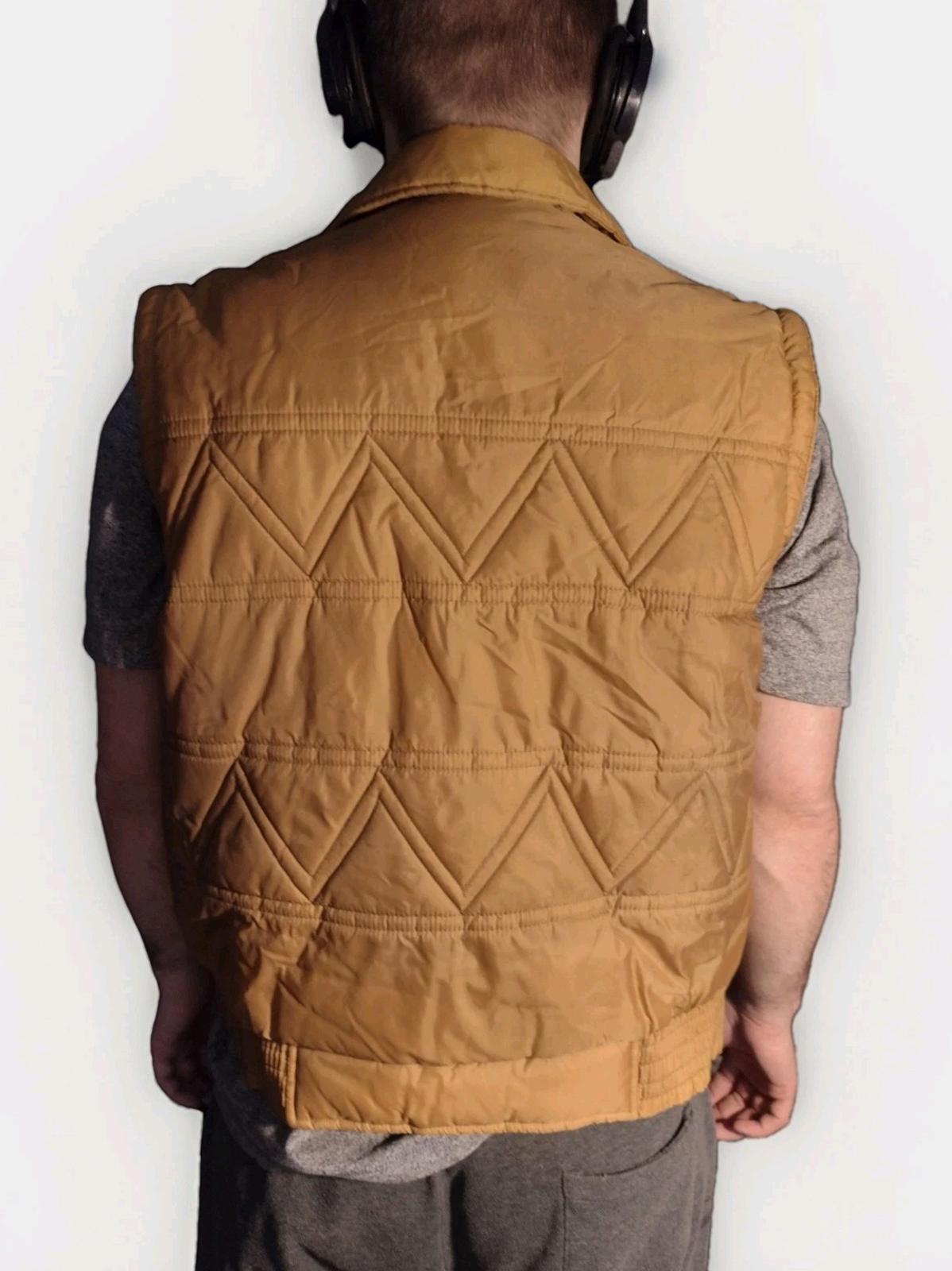 Vintage 70s Sigallo Padded Nylon Puffer Vest Rare Zigzag Stitch Gold Tan Sz M