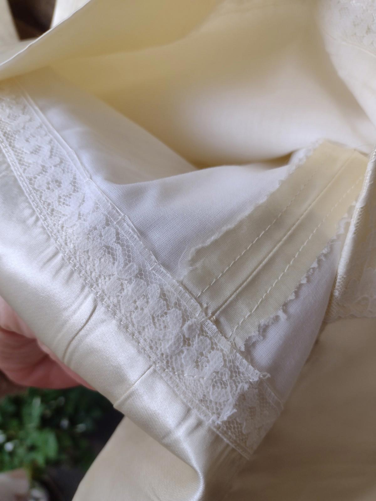 🔥 VTG 1960s Custom Catherine Chappell Ivory Satin Wedding Dress w/ Capelet