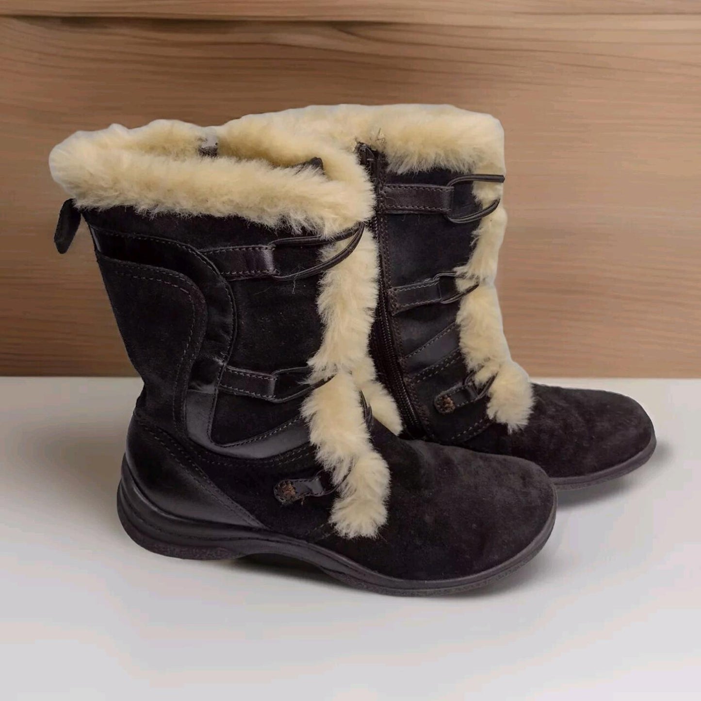 Clarks Suede Boots 6.5M Black with Faux Fur Trim Comfort mid-calf , Women 6.5M