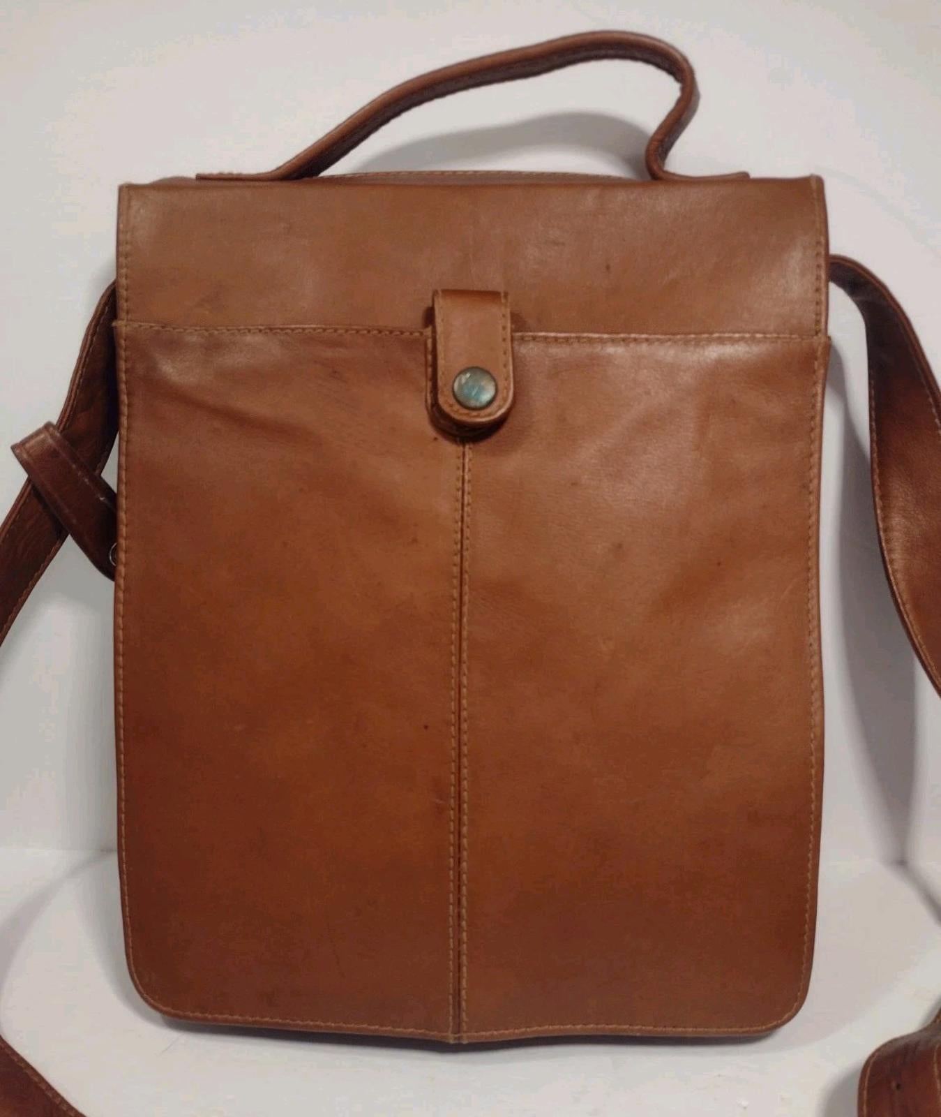 Boulder Ridge Full Grain Leather Messenger Bag Plaid Lining Organizer Brown