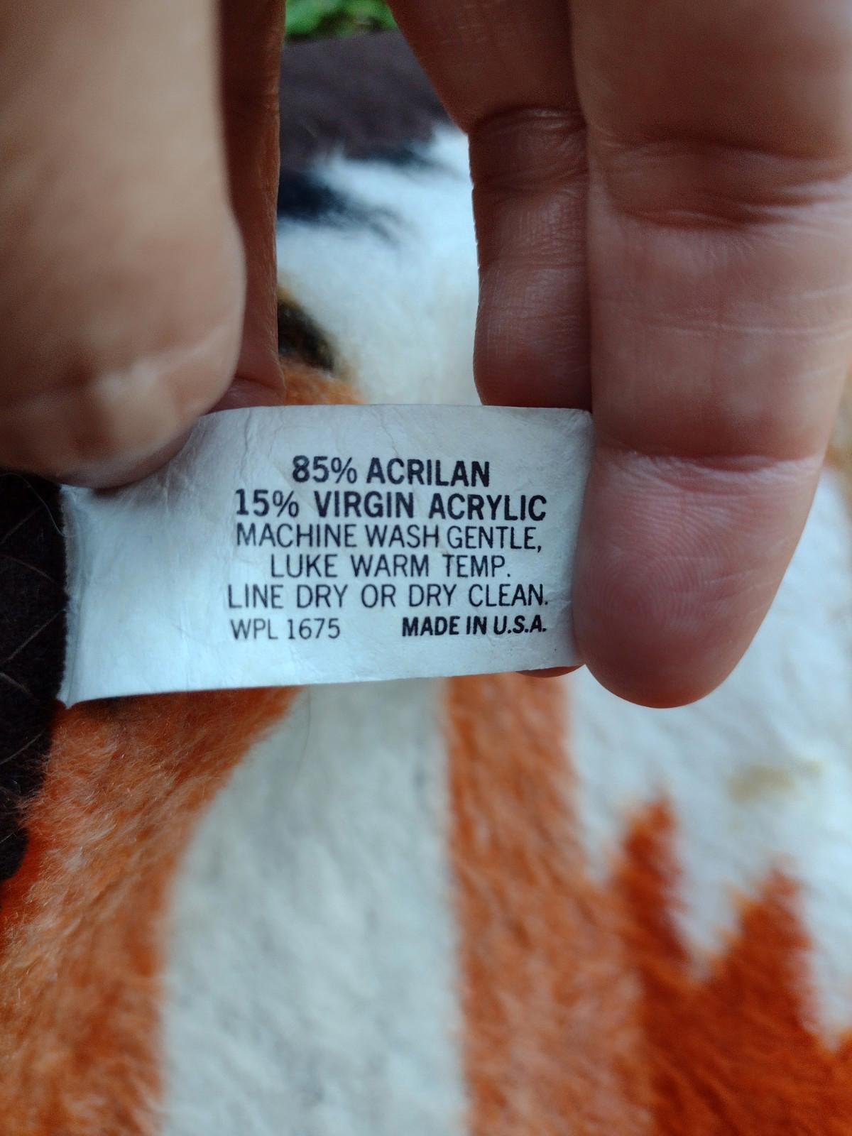 VTG 70s Beacon Blanket WPL 1675 Fuzzy Acrilan Alpaca Look USA 62x74 Washable