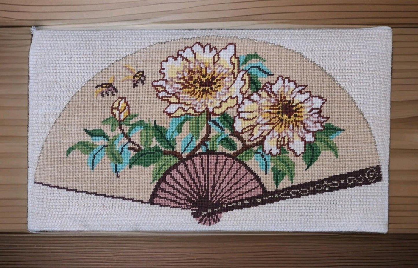 Needlepoint Wall Hanging Chinoiserie Floral Fan Bees Gold Vintage 18x10
