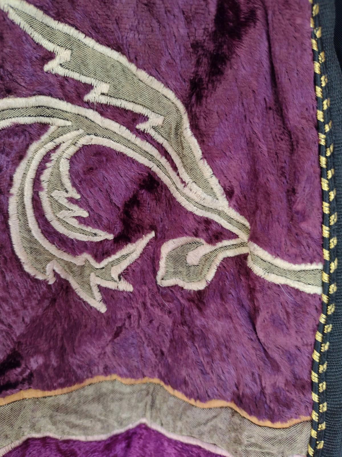 Vintage Allure Purple Velvet Embroidered Jacket M India Boho Art to Wear