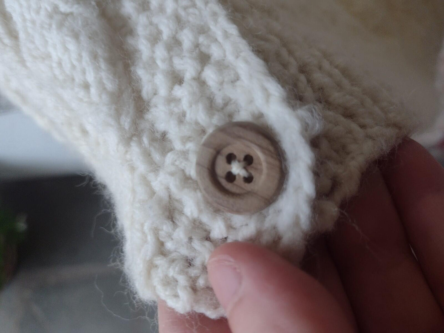 VTG 80s Hand Knit Cable Knit Cardigan Cream Wool Blend – Chunky Cozy