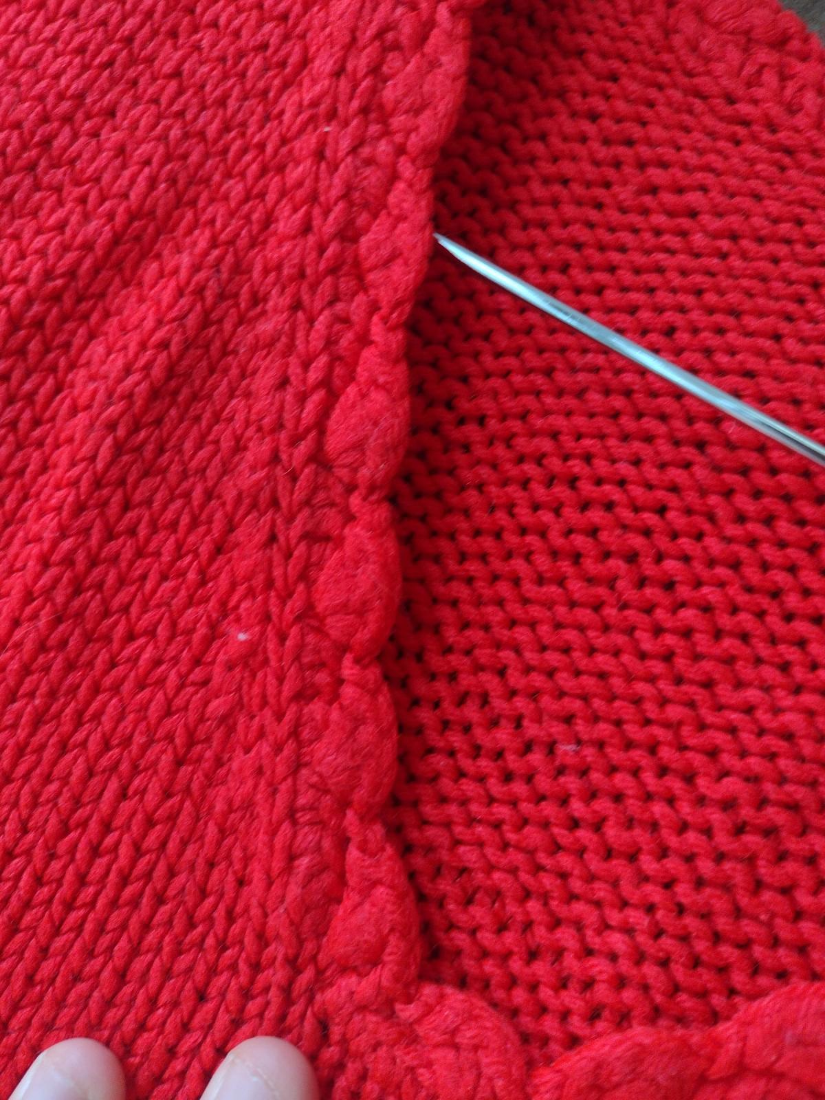 🔥Handmade VTG 90s Bright Red Knit Vest Tunic Kangaroo Pocket Scalloped Trim S/M