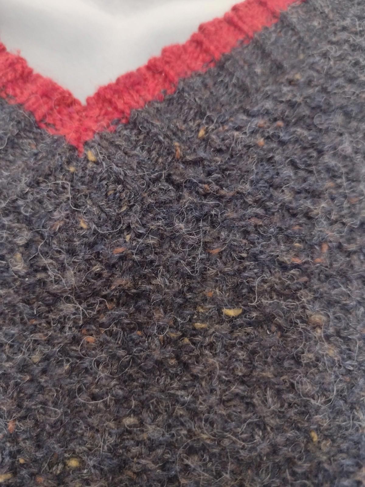 Madison Dry Goods Wool Blend Waffle Knit Sweater L USA Charcoal Red Trim