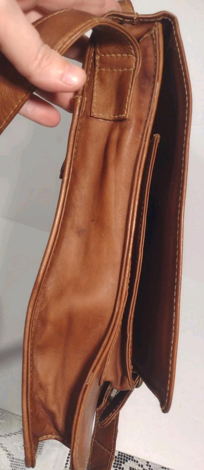 Boulder Ridge Full Grain Leather Messenger Bag Plaid Lining Organizer Brown