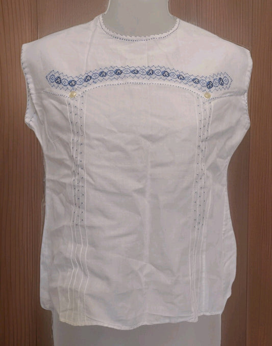 Vintage 1960s Handmade White Cotton Folk Blouse Cross Stitch Pintuck Cottagecore
