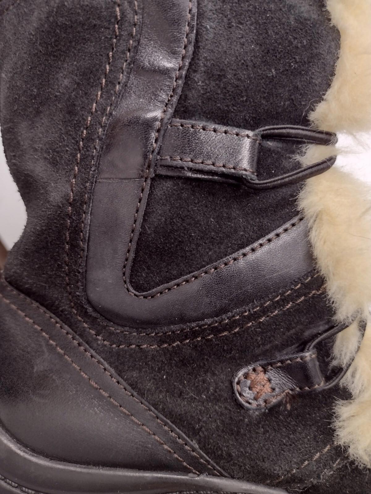 Clarks Suede Boots 6.5M Black with Faux Fur Trim Comfort mid-calf , Women 6.5M