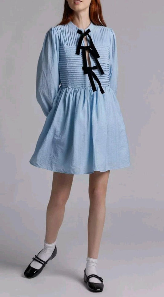 Ghospell  Kylie New With Tags NWT Light Blue Long Sleeve Dress MIDI Velvet Bow M